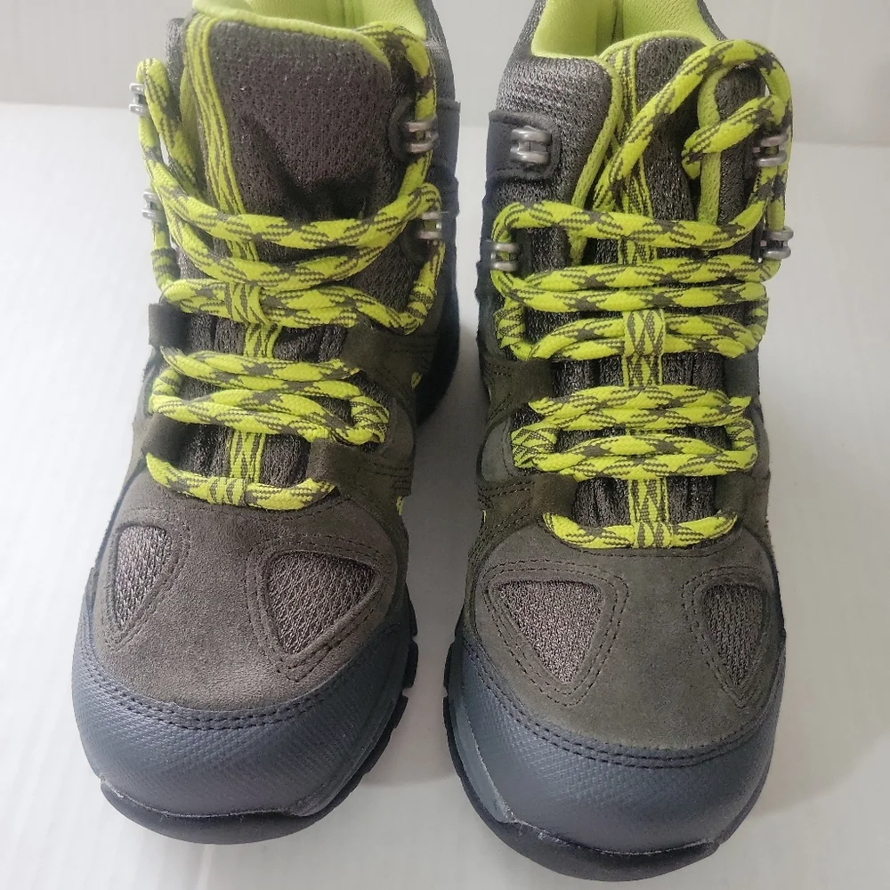 L.L. Bean Tek‎ 2.5 Boots Water Proof Hicking Trail Suede Size 2 Green 286156.